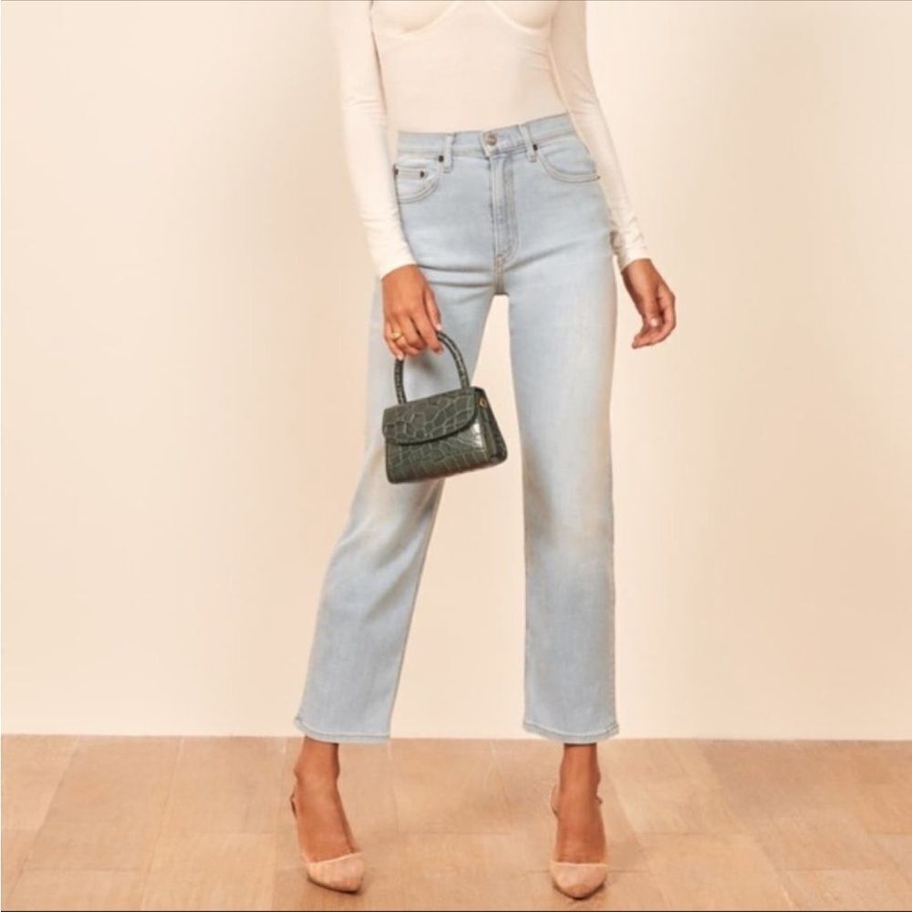 Reformation Claudia High Waist Relaxed Jean Size 26 St. Lucia Light Blue Wash - Picture 3 of 11